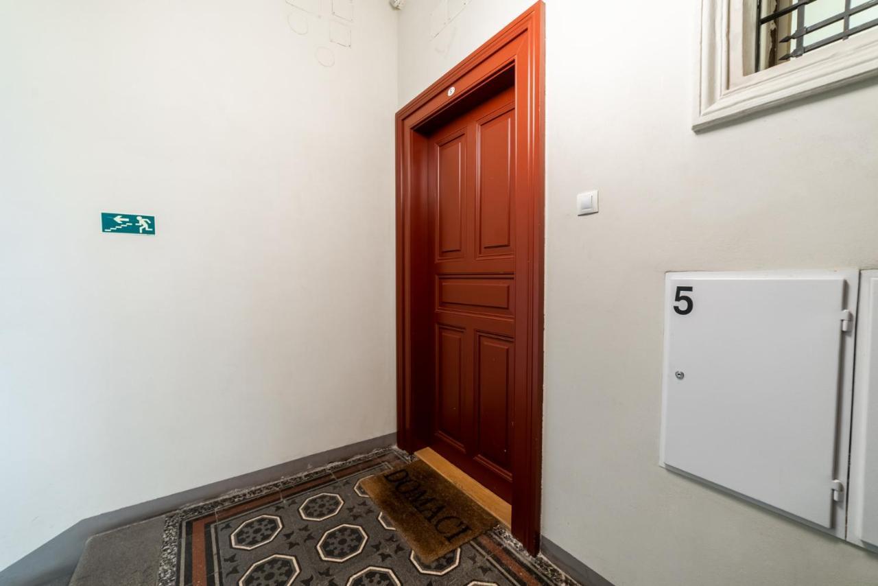 Exclusive Apartment Near Kafka'S Head Praga Exterior foto